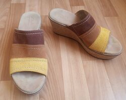 Замшевые сабо на танкетке Clarks на р.39-39,5 UK 6