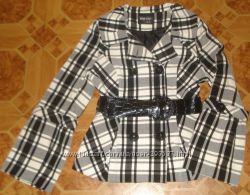 Красивое пальтишко 44. 