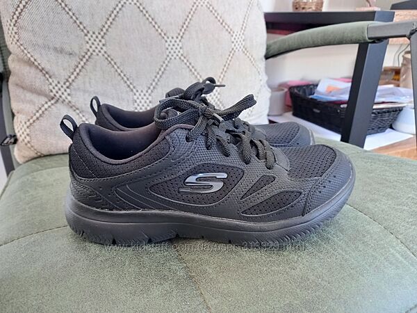 Новые кроссовки Skechers размер 36