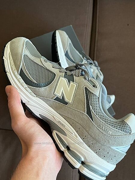 Нові оригінальні кросівки New Balance 44 розмір