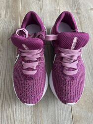 Кросівки фірми Nike