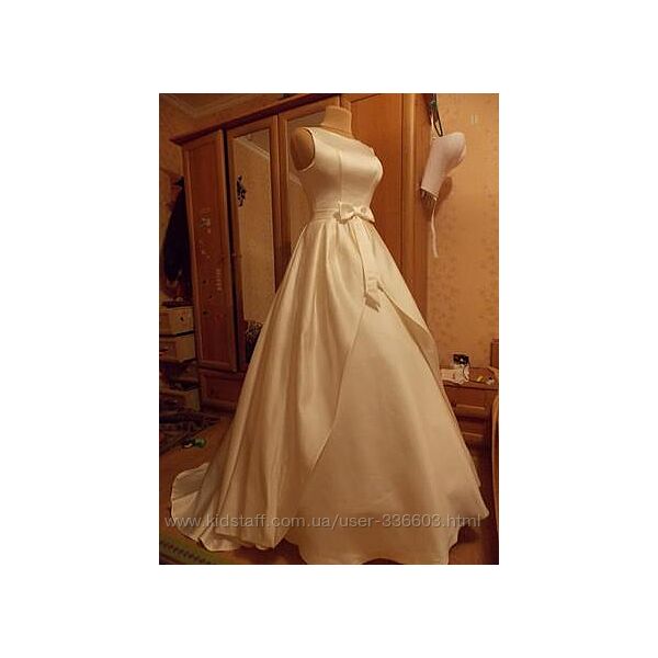 Платье атлас свадебное фасон- цветок