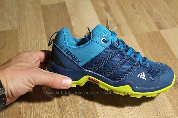 Детские термо влагонепроницаемые ботинки кроссовки Adidas Terrex Оригинал