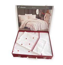 #5: L&acute;amour Red