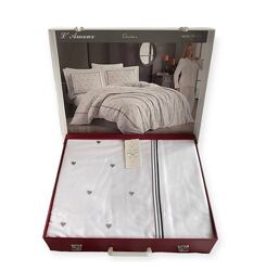 #9: L&acute;amour Grey