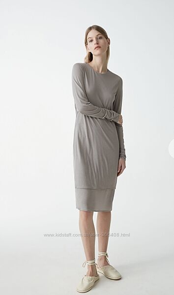 Ніжна сукня від  COS р. C, ціна зі знижкою.