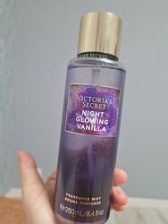 Парфумований спрей для тіла Victorias Secret Night Glowing Vanilla , 250 м 