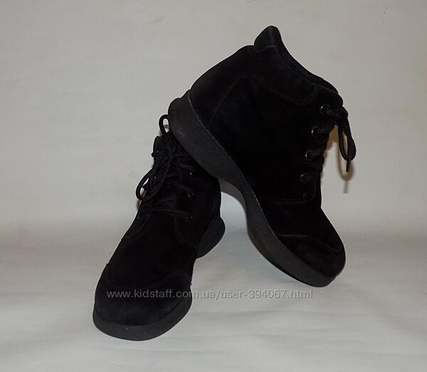 Ботинки демисезонные нат. замш Pomarfin -gore-tex р.35 ст.22,5см