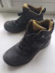 Ecco biom  34/35 розмір 