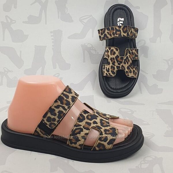 Стильні трендові шльопки з натуральної шкіри