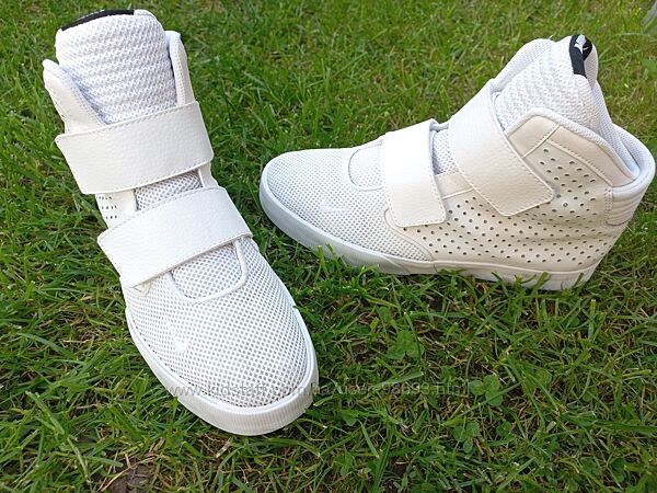 Фірмові кросівки Nike оригінал, р.43, устілка 27.5 см, комбінована шкіратекст