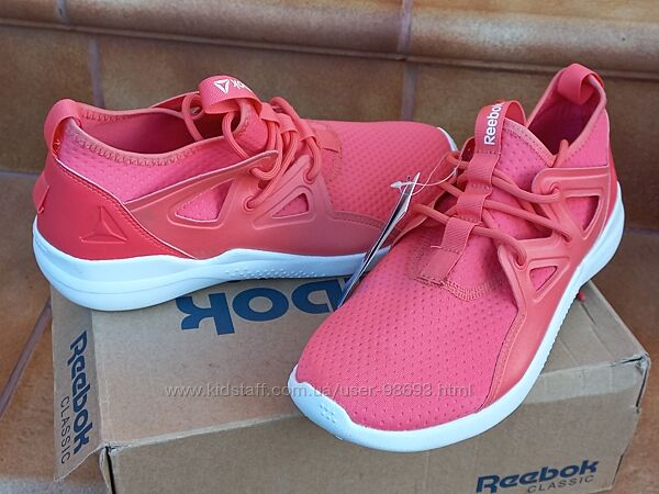 Нові кросівки Reebok р.39