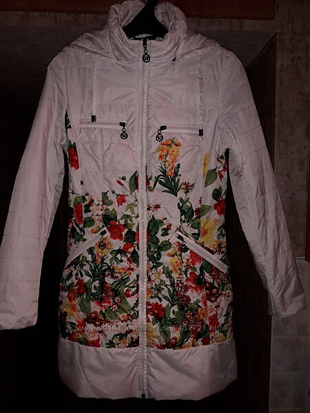 Куртка демисезонная подростковая лёгкая белая цветочный принт 158-164