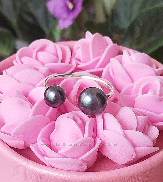 Серебряное кольцо с черным жемчугом 