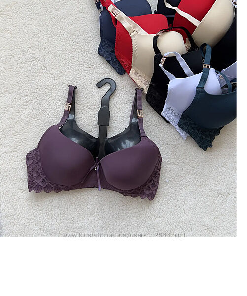 Бюстгальтер  Чашка С. Разные размеры и цвета.
