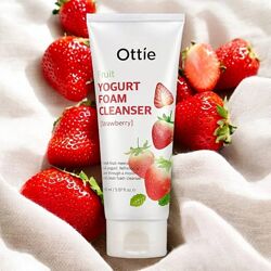 Йогуртова пінка з полуникою Ottie Fruits Yogurt Foam Cleanser Strawberry 
