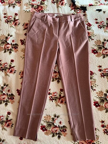 Классические брюки укороченные р.46-48, состояние новых.