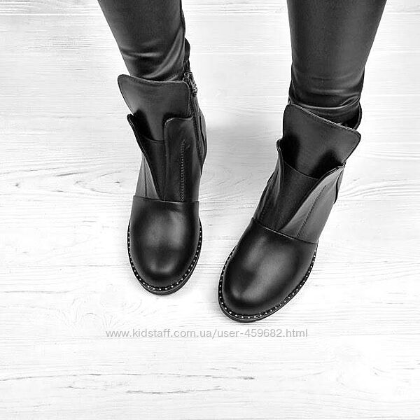 Новые ботинки , размер 36 и 38   в наличии, кожа. 