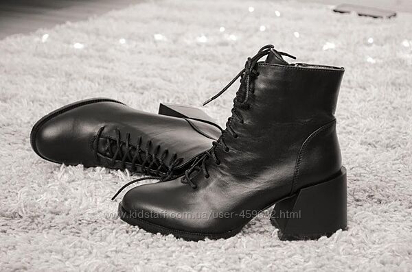 Демисезонные ботинки . Дуже зручна модель , підбор 6 см , р.37