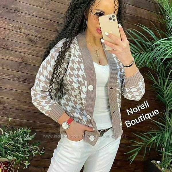 Стильний і зручний кардиган в трендовому принті гусяча лапка