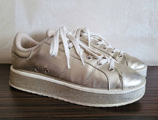 Ошатні туфлі, кросівки, напівчоботи Zara, 35 розмір, 23 см, відмінний стан