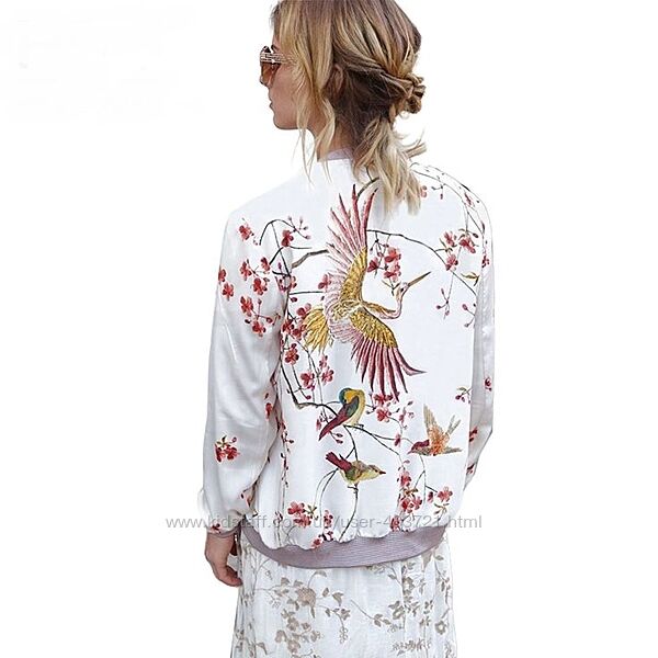 Куртка бомбер Trf outwear птахи