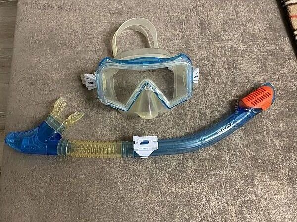маска та трубка для плавання, окуляри в басейн