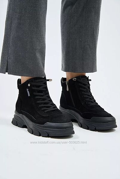 Демісезонні жіночі чорні замшеві черевики, lonza, натуральная замша