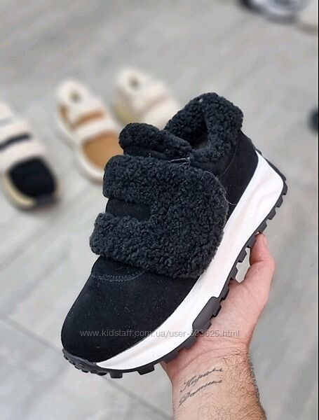 Зимові жіночі чорні замшеві кросівки на липучках, натуральна замша