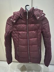 Демисезонная куртка с капюшоном 