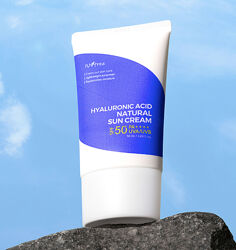 Солнцезащитный крем Isntree Hyaluronic Acid Natural Sun Cream SPF 50PA