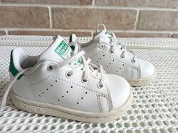 Кроссовки adidas 20р