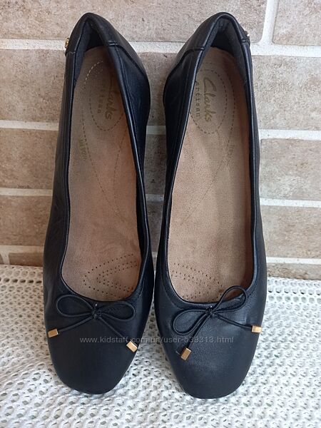 туфли балетки кожанные Clarks 38р