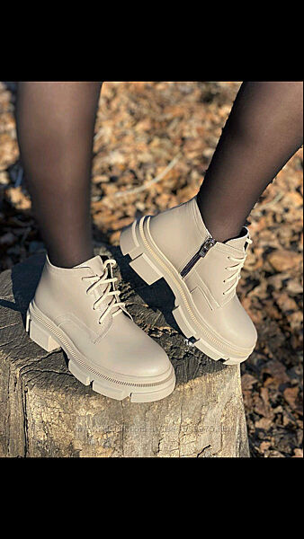 Женские демисезонные ботинки