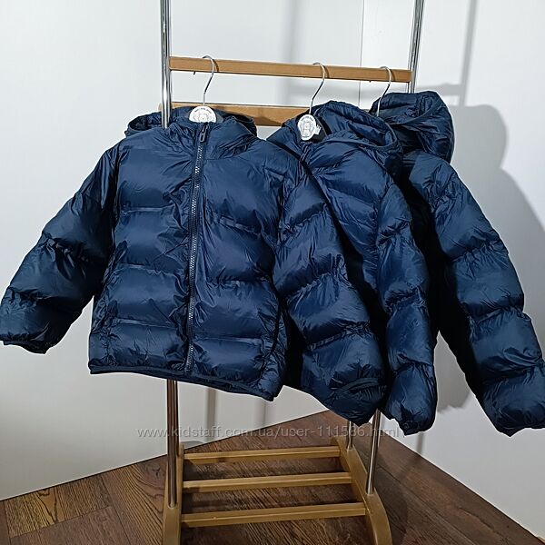 Легка демісезонна куртка від Zara