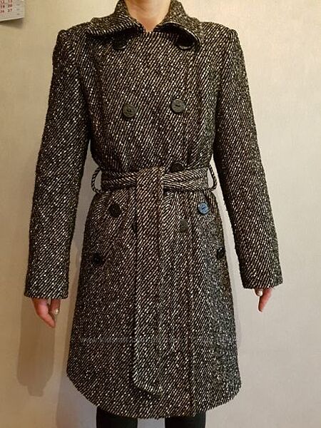 Зимове пальто BGN 48- 50р. в подарунок шапка коричневого кольору