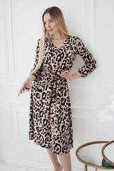 Сукня міді на запах з леопардовим принтом