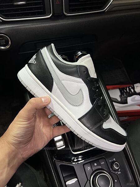 Чоловічі кросівки Nike Air Jordan 1 Low