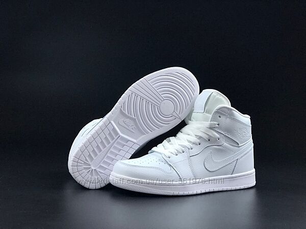 Чоловічі демісезонні високі кросівки Nike Air Jordan білі