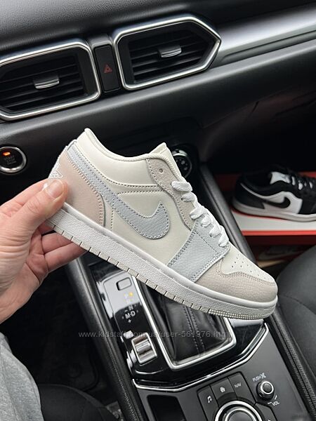 Жіночі кросівки Nike Air Jordan 1 Low