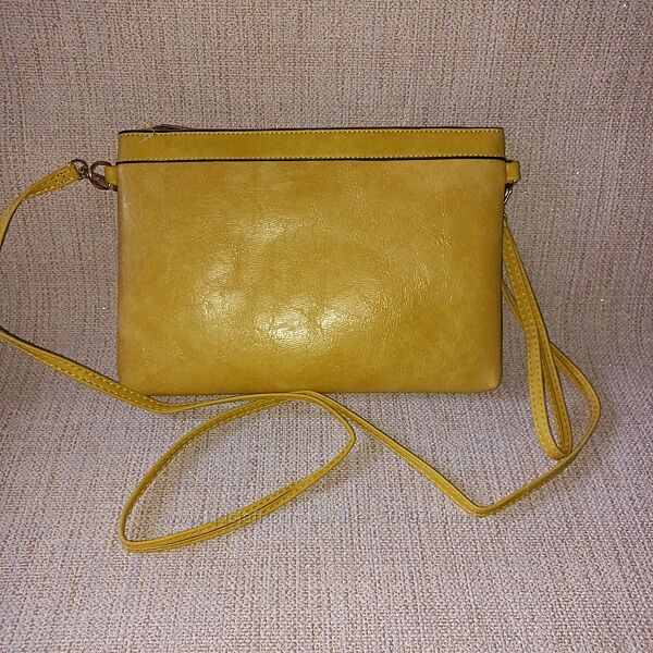 Жіноча яскрава сумочка ILF жовта