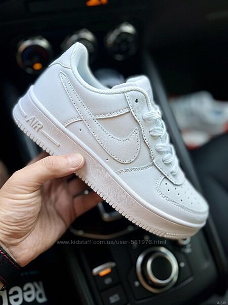 Підліткові кросівки для хлопчиків і дівчат Nike Air Force 1 Low  р