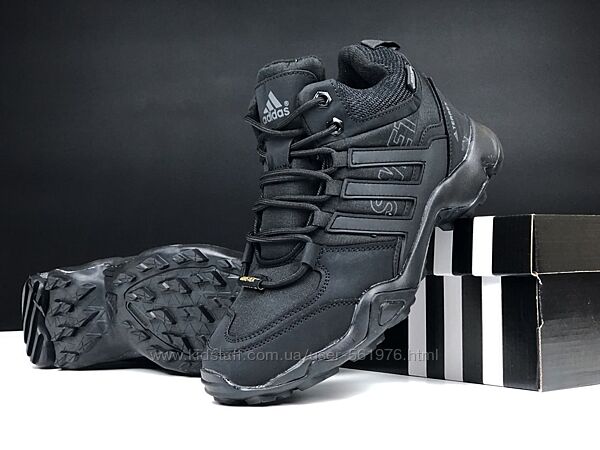 Чоловічі зимові черевики adidas terrex swift 