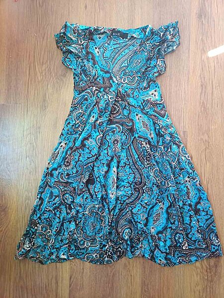 платье голубое с коричневым рисунком ELAX, М