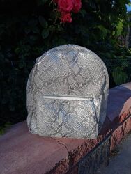 Рюкзак кожаный женский серебро рептилия 