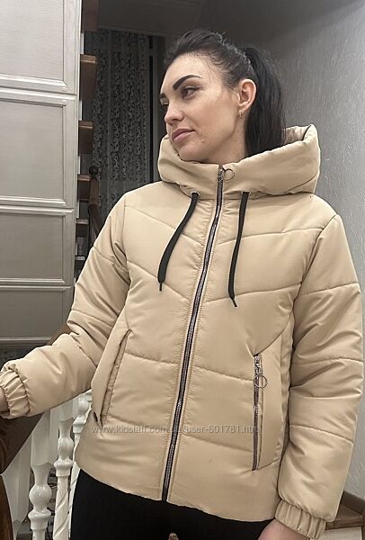 Демісезонна куртка 