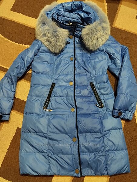 Зимова куртка Пуховик насиченого блакитного кольору 