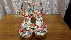 Босоніжки літні