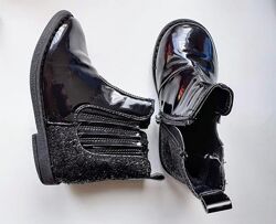 Черные лаковые с глиттером туфли ботильоны ботинки princess stardust
