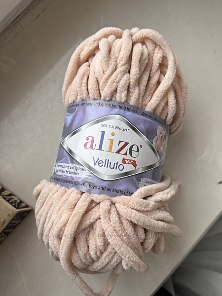 Пряжа alize velluto 310 Нитки для вязания плюшевая бежевая нюд светлая 